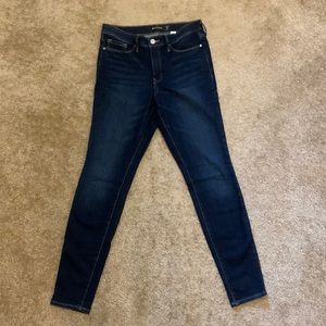 MOVING SALE - ALL OFFERS CONSIDERED! Like new Athleta Sculptek dark blue jeans